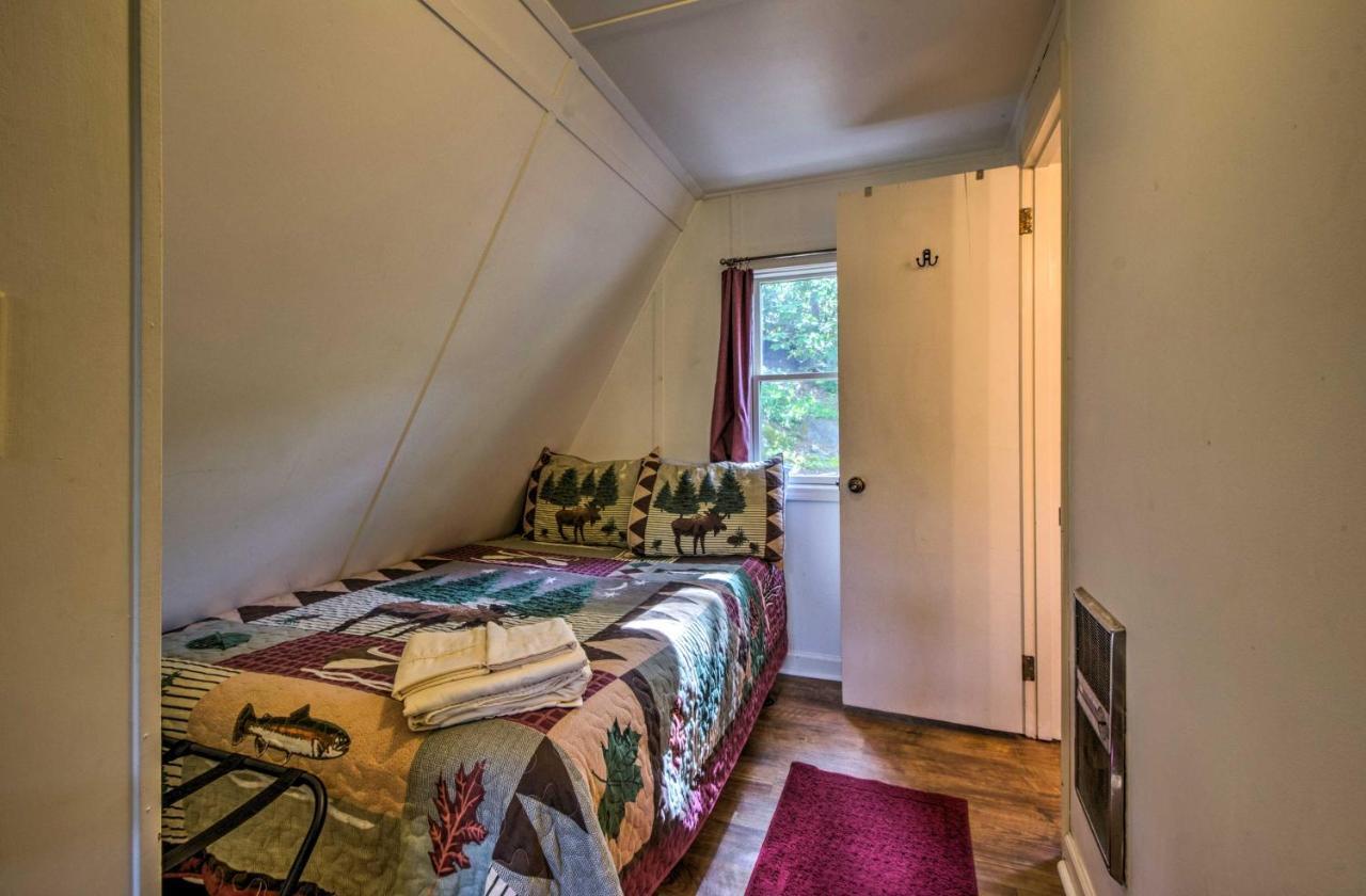 Serene Todd Getaway With Private Pond And Creek Views! Exteriör bild